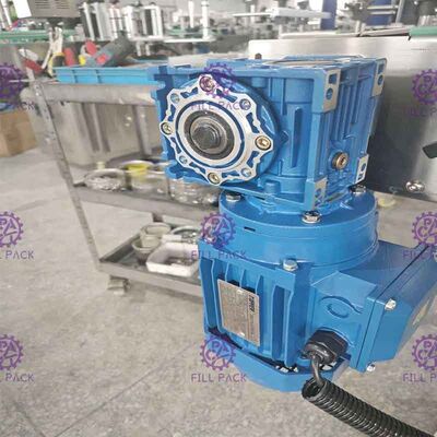 গোলাকার বোতলের জন্য একক মাথা আঠালো স্টিকার লেবেলিং মেশিন 50BPM