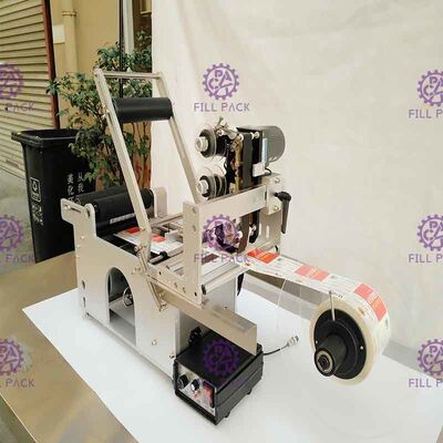 আঠালো বৃত্তাকার বোতল লেবেল মেশিন আধা স্বয়ংক্রিয় বোতল লেবেলার