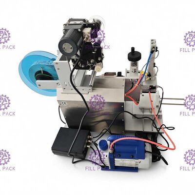 আঠালো স্টিকার বোতল লেবেলিং মেশিন 1800BPH সেমি অটোমেটিক স্কয়ার বোতল 3 সাইডের জন্য