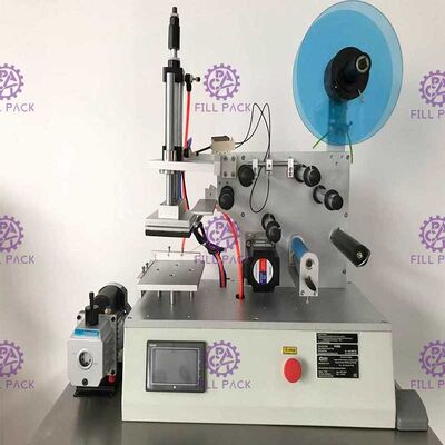 স্কয়ার ফ্ল্যাট বোতল লেবেলিং মেশিন 2000BPH জার আঠালো স্টিকার আধা স্বয়ংক্রিয়
