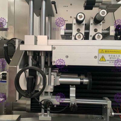 ফোটো ইলেকট্রিক সঙ্কুচিত হাতা পিভিসি পিইটি ফ্ল্যাট বোতল স্টিকার লেবেলিং মেশিন