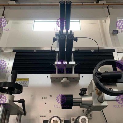 2L পিইটি বোতল এবং বোতল ক্যাপ জন্য স্বয়ংক্রিয় লেবেল মেশিন