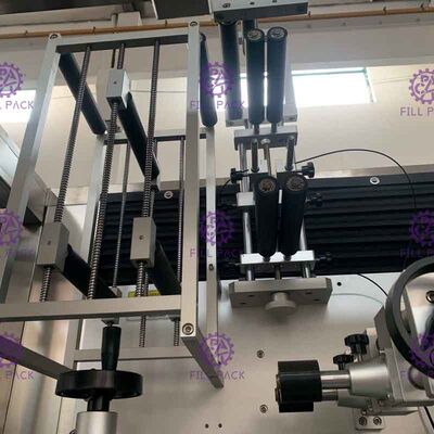 পিএটি / পিভিসি লেবেল 250 BPM জন্য স্বয়ংক্রিয় ডাবল খাওয়ানোর টাইপ বোতল লেবেল মেশিন