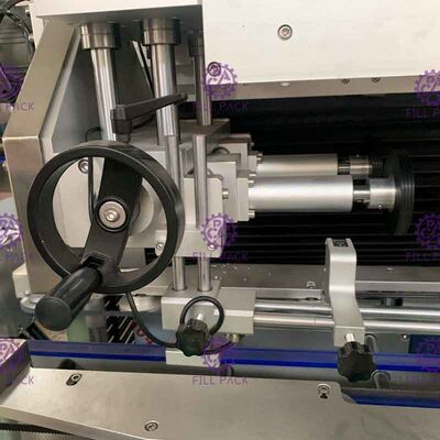 1 বছর ওয়ারেন্টি সঙ্গে পিভিসি পিএটি Ops কার্বনেটেড বোতল লেবেল মেশিন