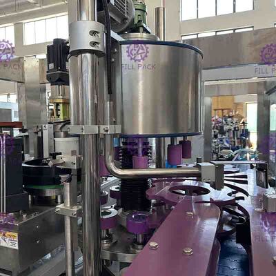 ওপিপি হট আঠালো দ্রবীভূত জলের বোতল লেবেলার / উচ্চ গতির সাথে লেবেল আবেদনকারী