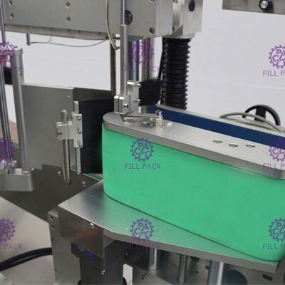 গ্লাস বিয়ার বোতল যথার্থতা জন্য ডবল পার্শ্বযুক্ত স্টিকার লেবেল মেশিন +/- 1mm