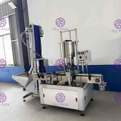 4 প্রধান স্বয়ংক্রিয় পিইটি স্ক্রু বোতল সিলিং / ক্যাপিং / ক্যাপার মেশিন