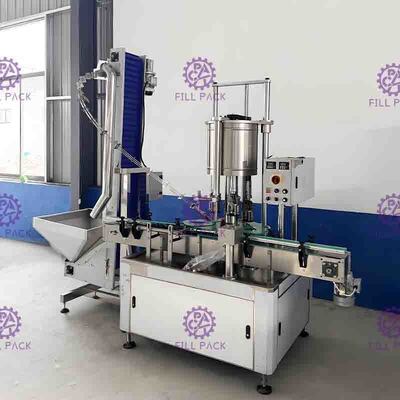 4 প্রধান স্বয়ংক্রিয় পিইটি স্ক্রু বোতল সিলিং / ক্যাপিং / ক্যাপার মেশিন