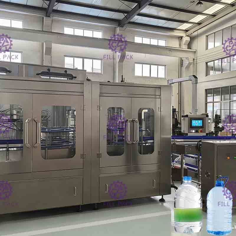 3L / 5L / 10L খনিজ জলের প্লাস্টিকের বোতল 2 1 ইন রিনসার ফিলার ক্যাপার সরঞ্জাম / প্ল্যান্ট / মেশিন / সিস্টেম / লাইন